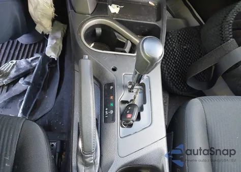 2016 Toyota Rav4 Le z USA, uszkodzony, nr VIN 2T3ZFREV3GW276712